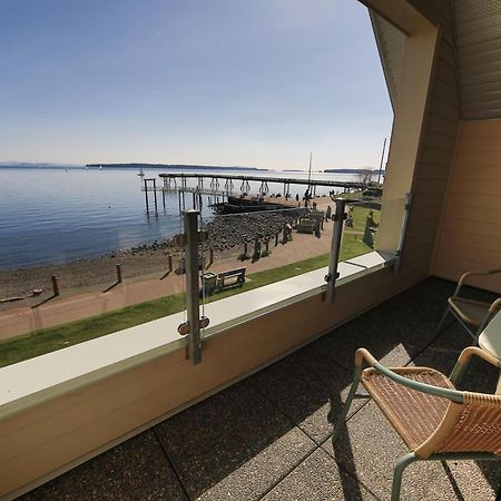 Sidney Waterfront Inn & Suites Exterior photo